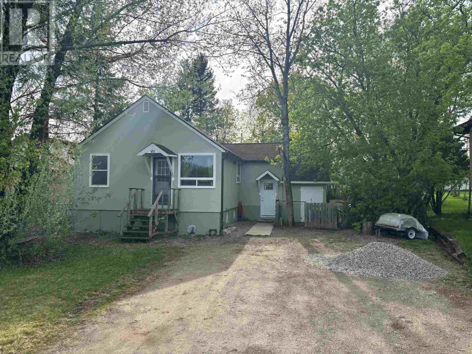 46 Poplar Ave Property Photo