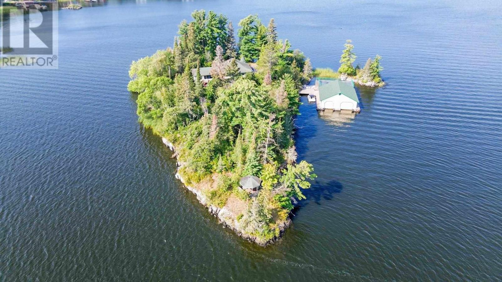 363p Brightwater Island, Lake Of The Woods Property Photo 2