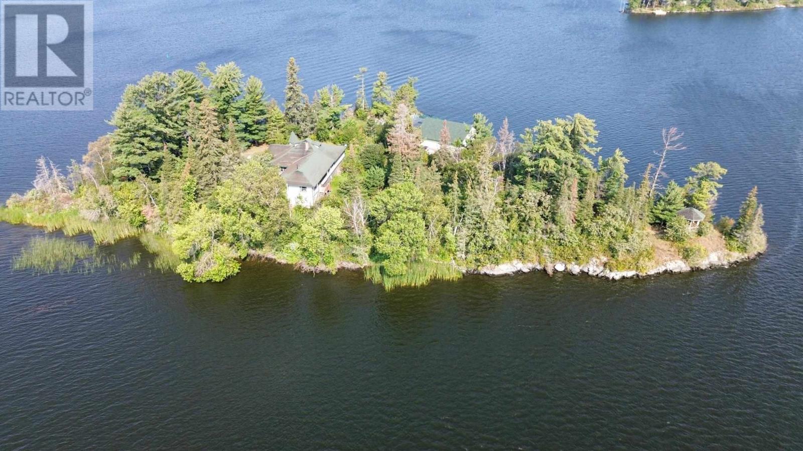 363p Brightwater Island, Lake Of The Woods Property Photo 3