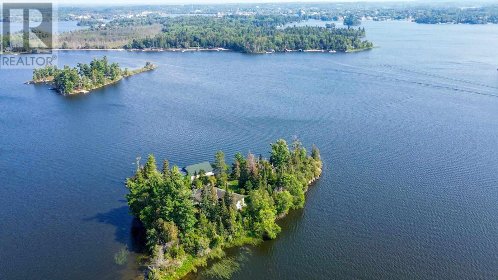 363p Brightwater Island, Lake Of The Woods Property Photo 6