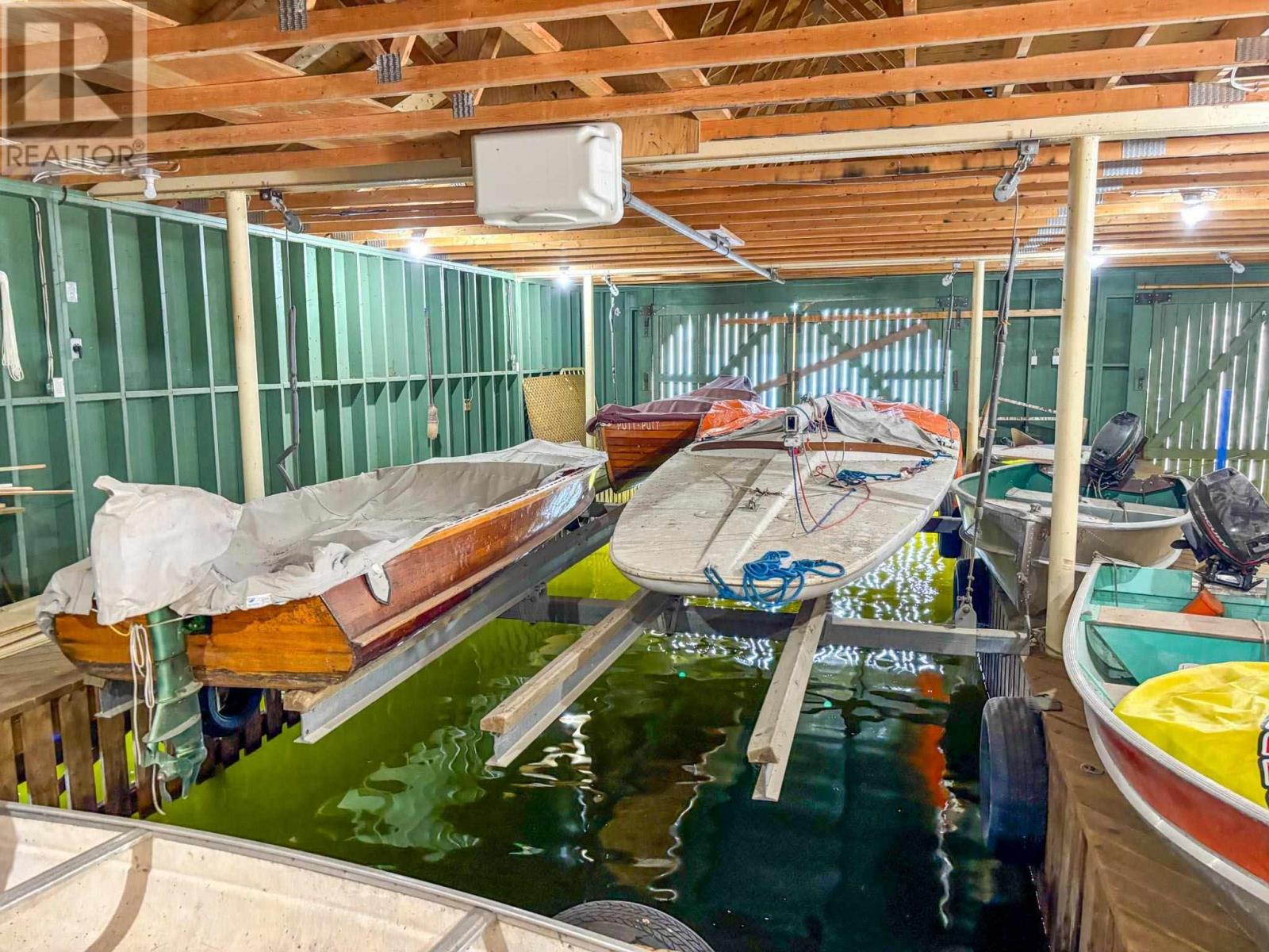 363p Brightwater Island, Lake Of The Woods Property Photo 16
