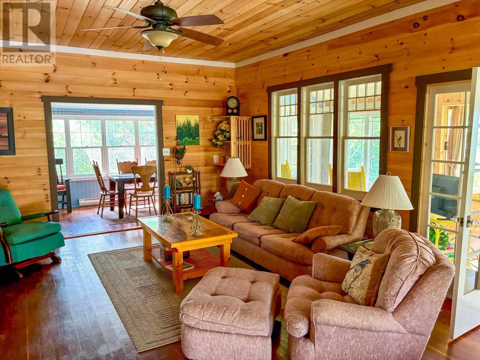 363p Brightwater Island, Lake Of The Woods Property Photo 25