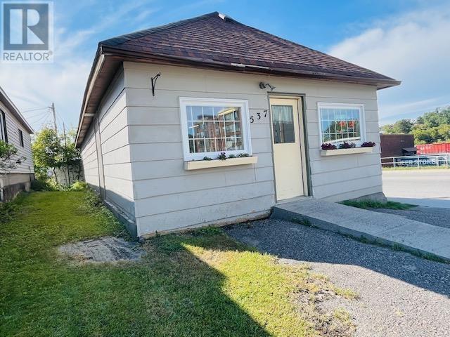 537 Park St Property Photo 1