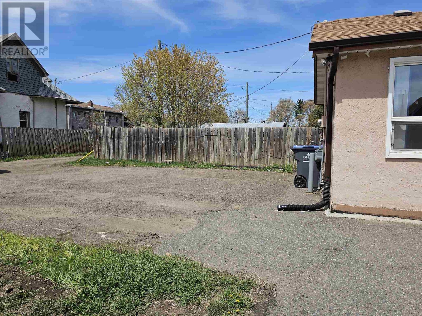 403 Prince Arthur Blvd Property Photo 27