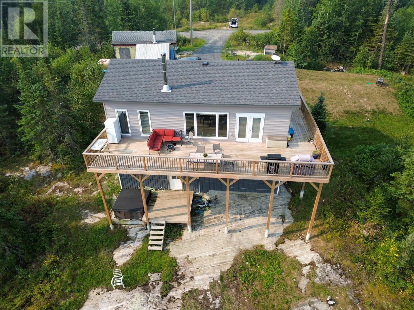 4 Lougheed Dr, Sunnyside Road Property Photo 1