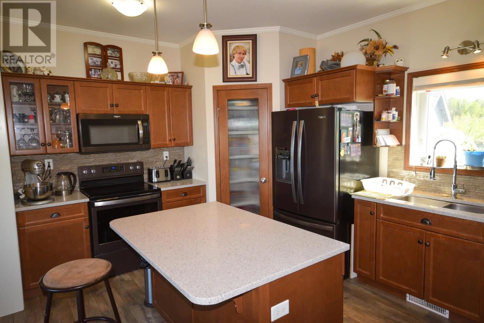 4 Lougheed Dr, Sunnyside Road Property Photo 15