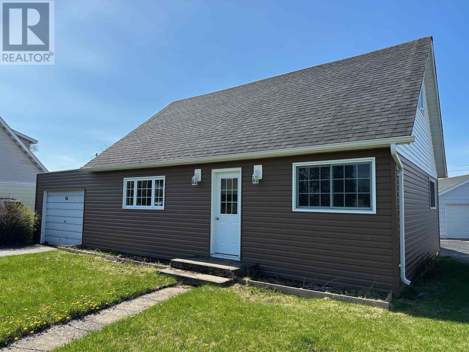 46 Hudson Dr Property Photo 1