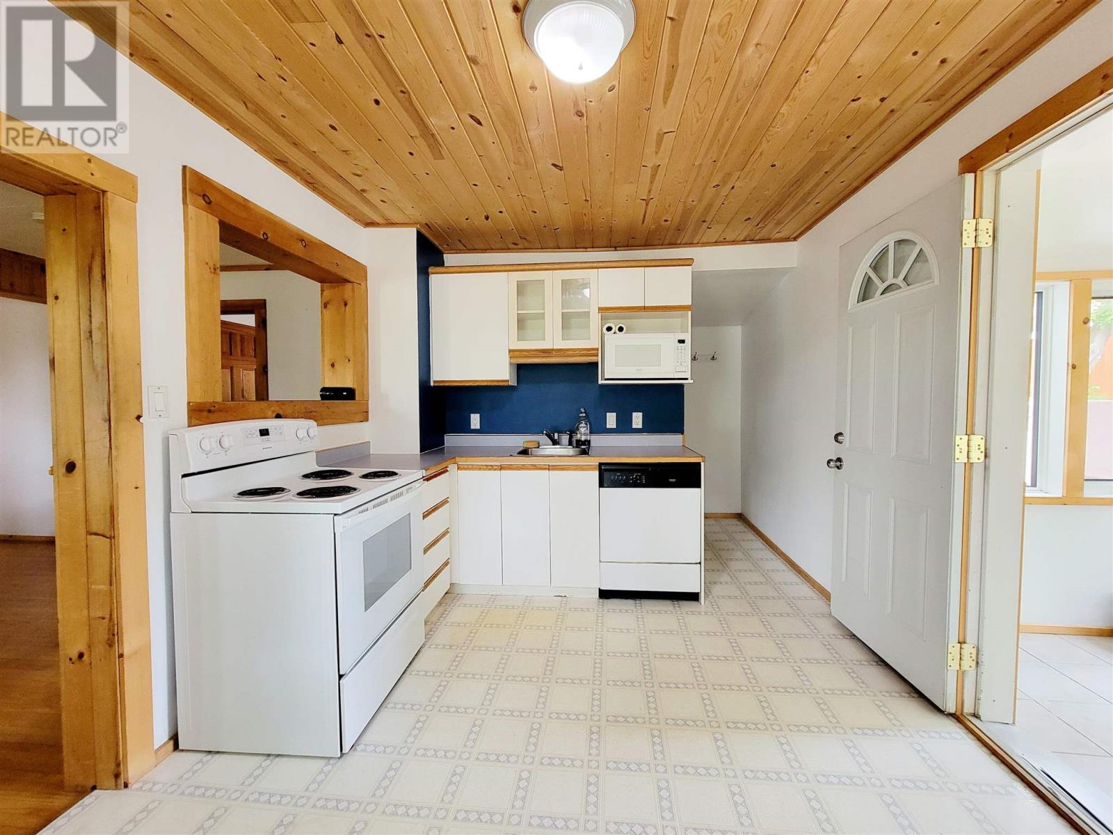 29 Main St, Rideout Property Photo 11