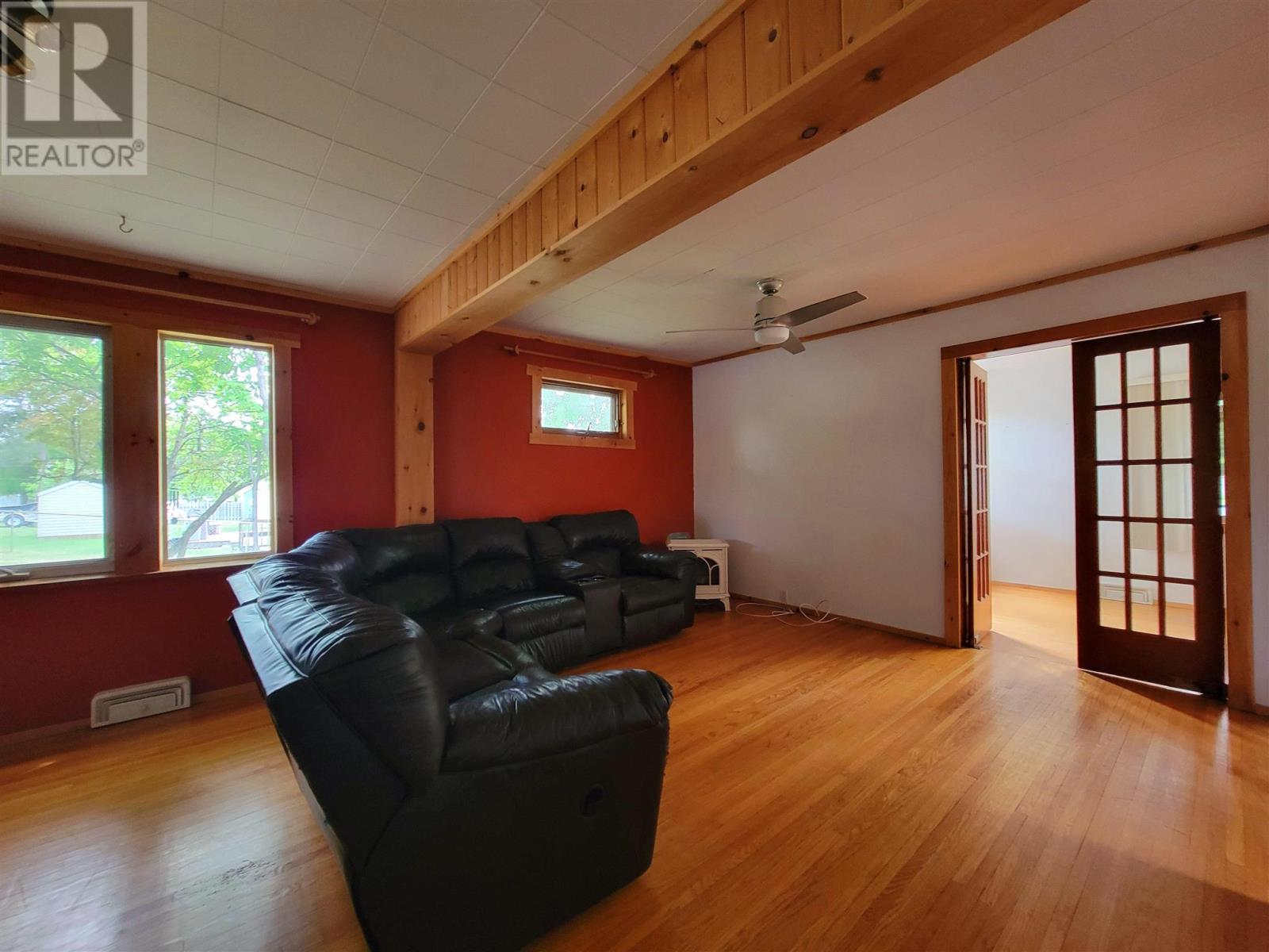 29 Main St, Rideout Property Photo 16