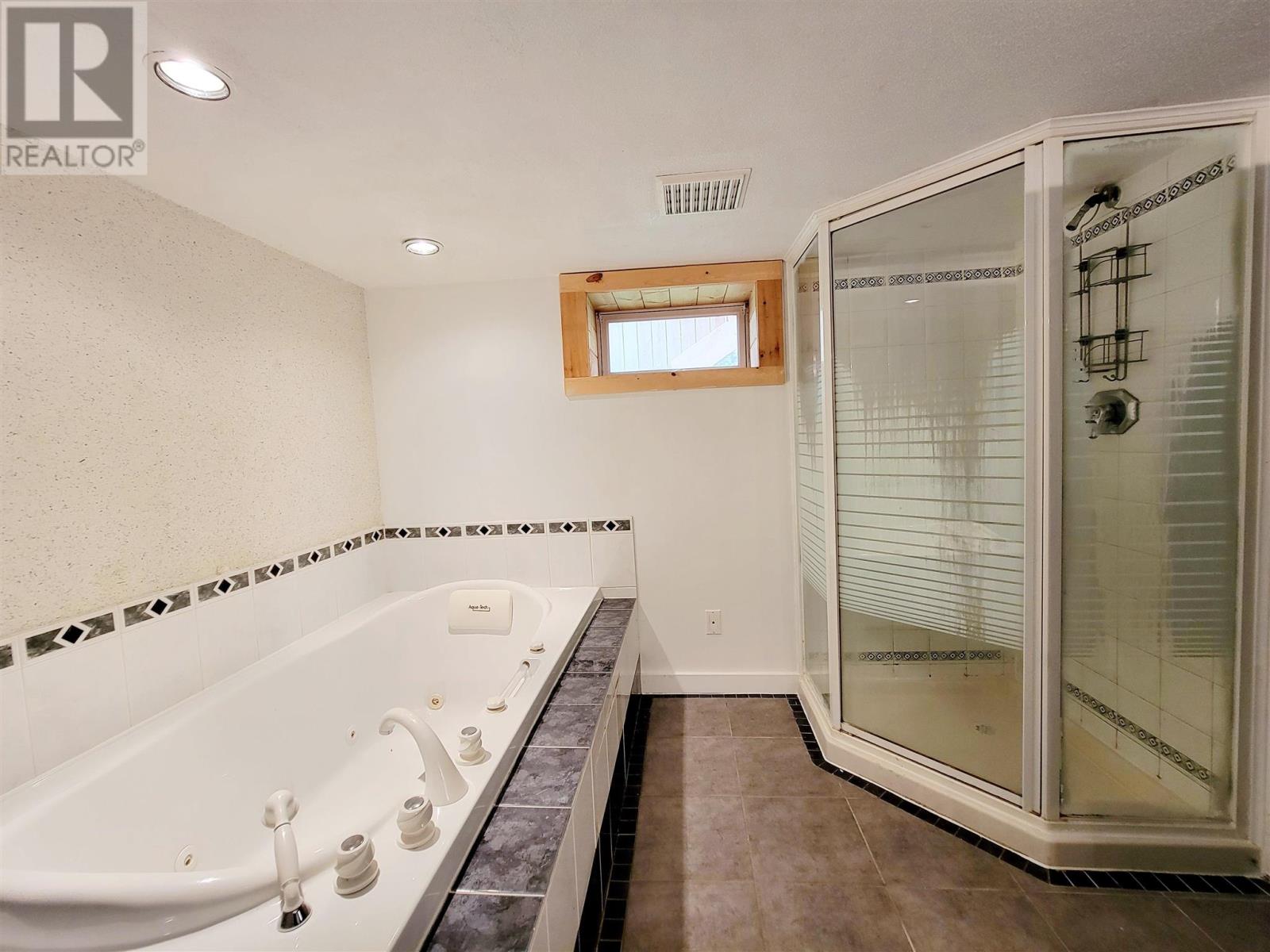 29 Main St, Rideout Property Photo 27