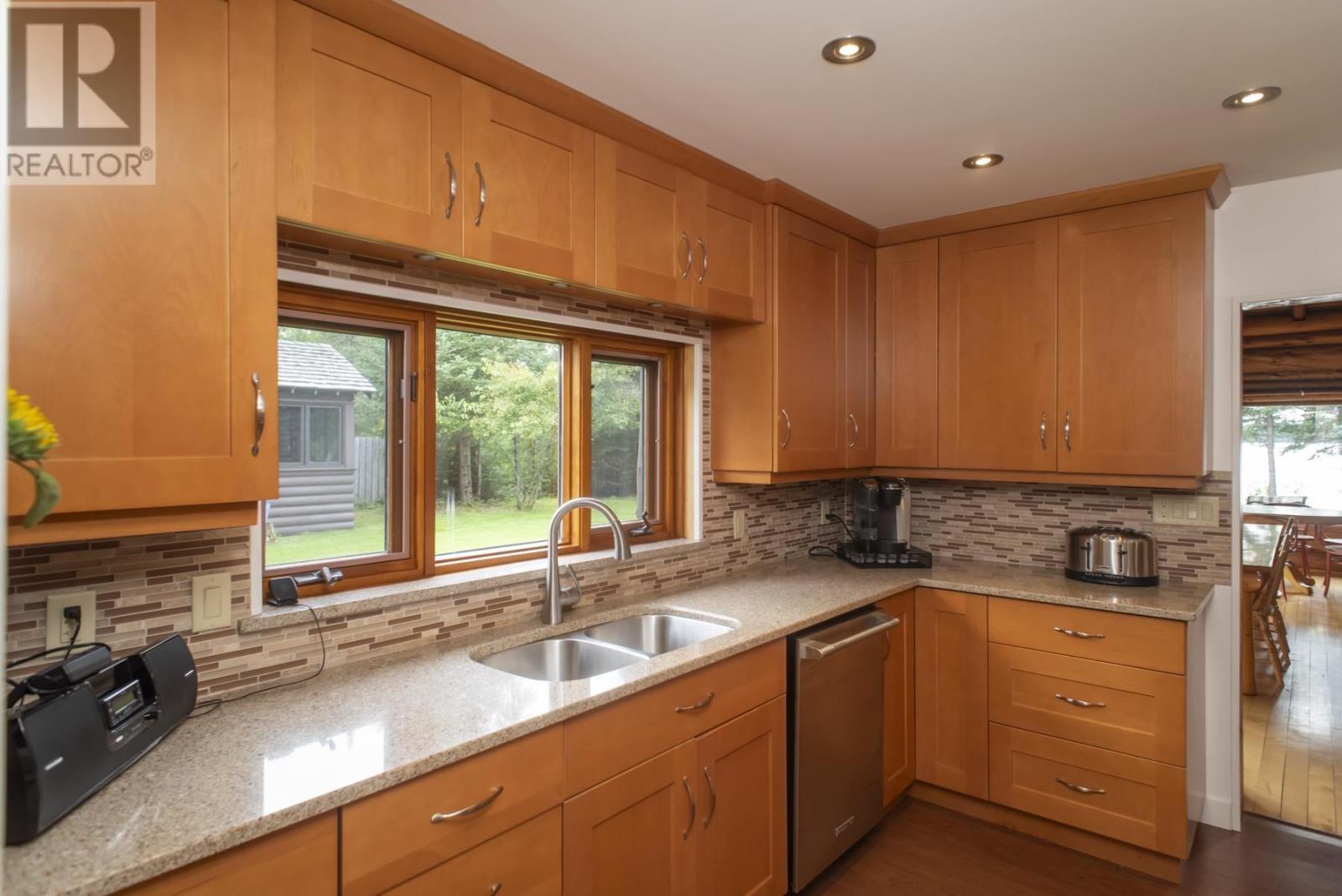 7341 Dog Lake Rd Property Photo 12