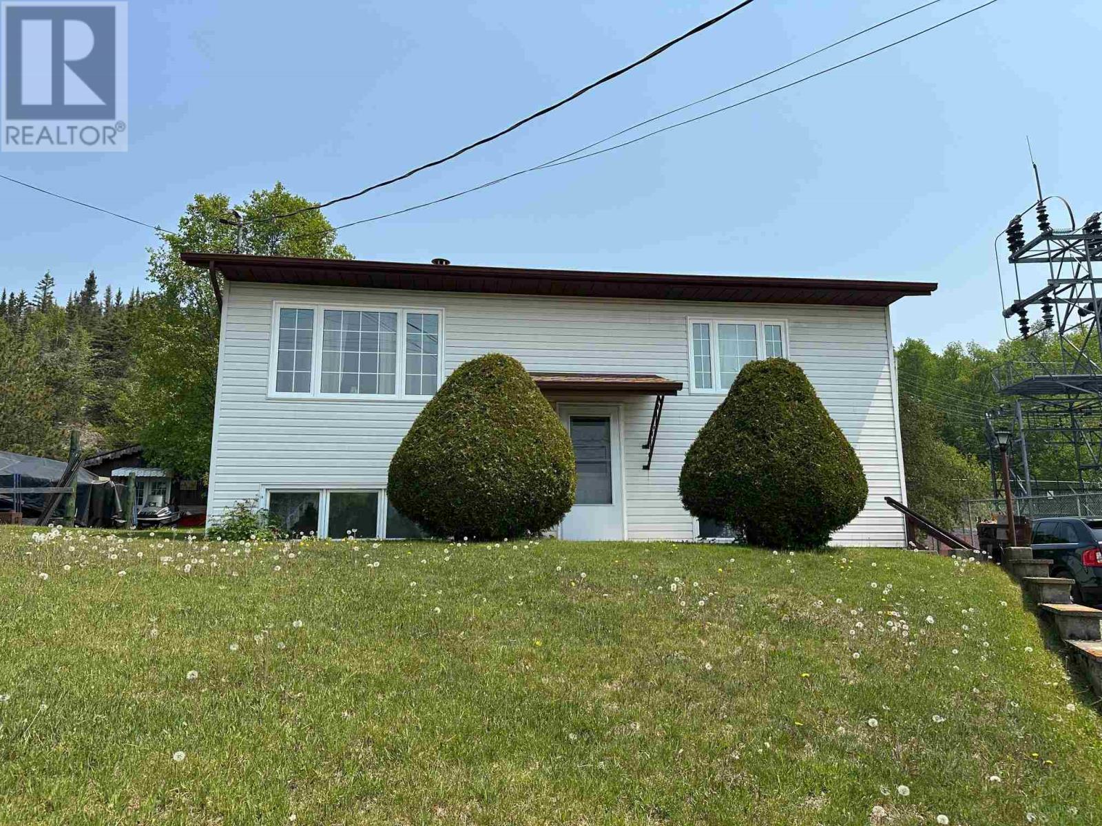 94 Winnipeg St Property Photo 1