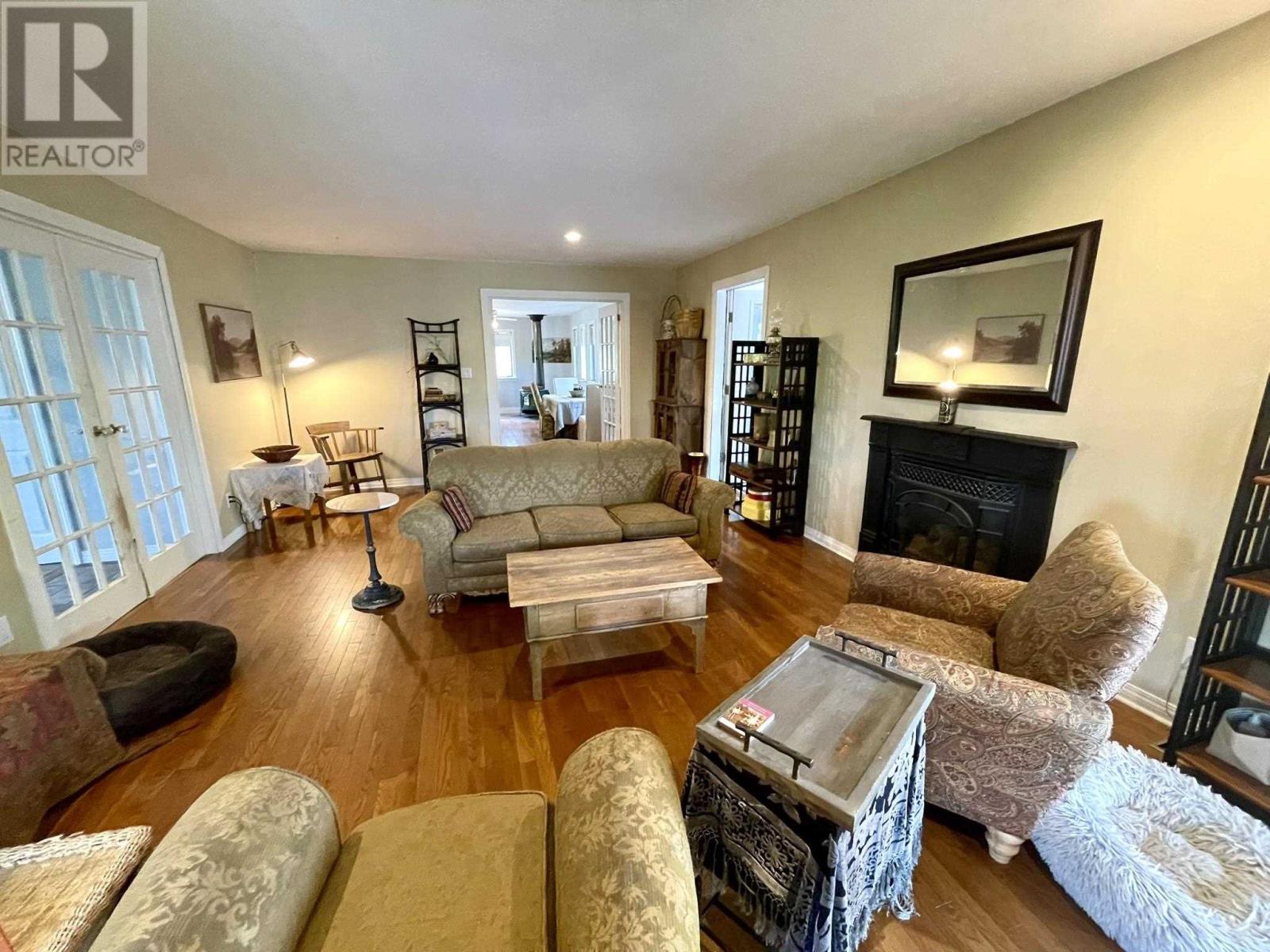 224 First West Bay Property Photo 13
