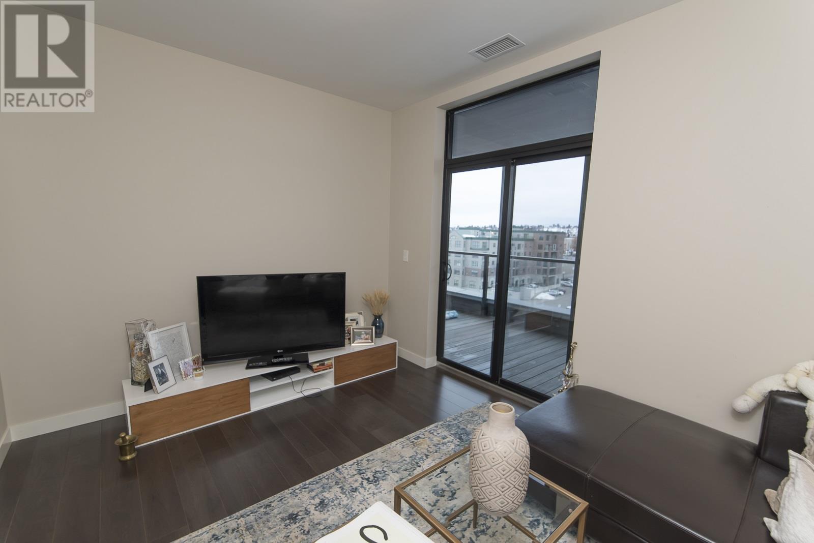 #p2605 2260 Sleeping Giant Parkway Property Photo 36