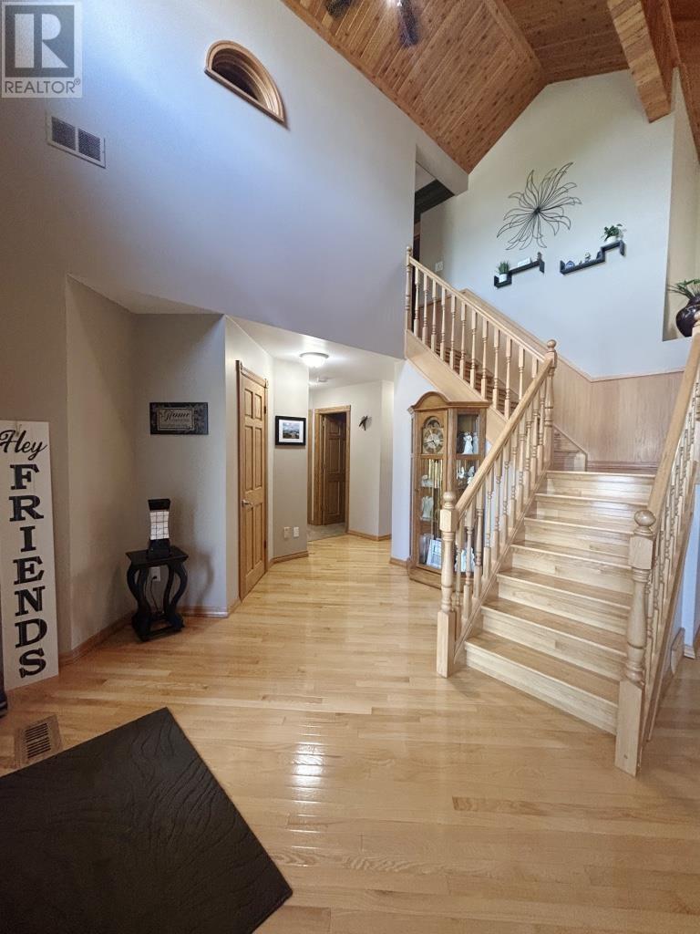 1712 Lyndy Pl N Property Photo 16