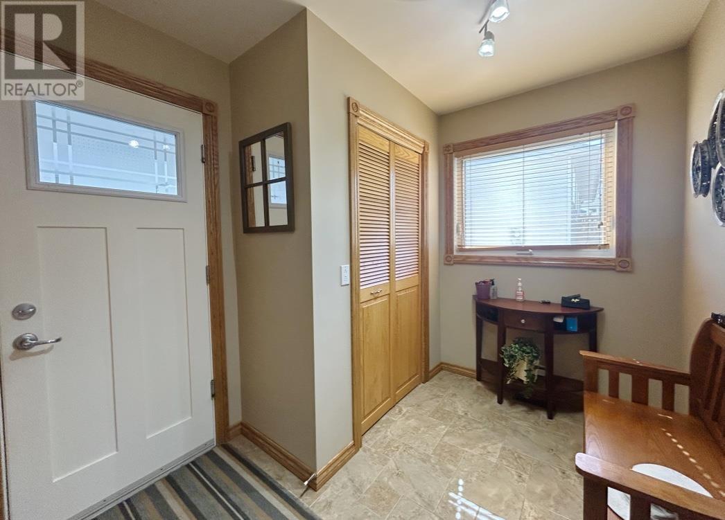 1712 Lyndy Pl N Property Photo 18