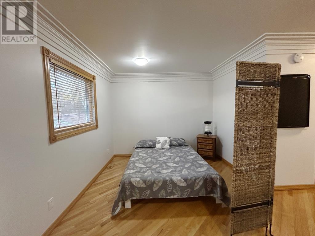 1712 Lyndy Pl N Property Photo 28