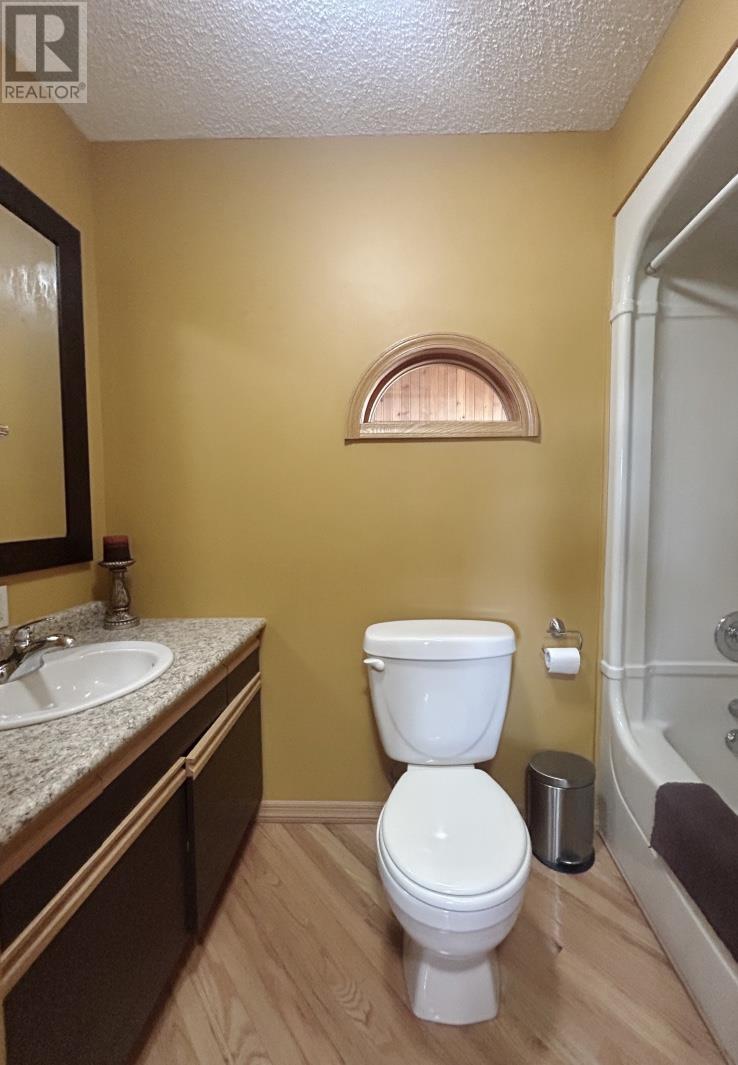 1712 Lyndy Pl N Property Photo 30