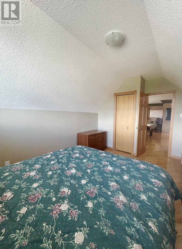 1712 Lyndy Pl N Property Photo 32