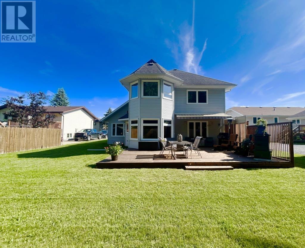 1712 Lyndy Pl N Property Photo 33