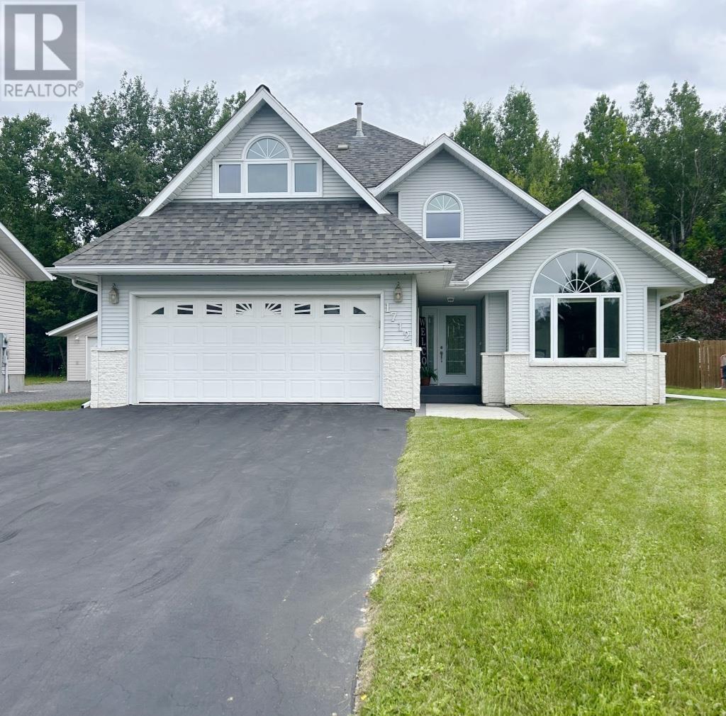 1712 Lyndy Pl N Property Photo 34