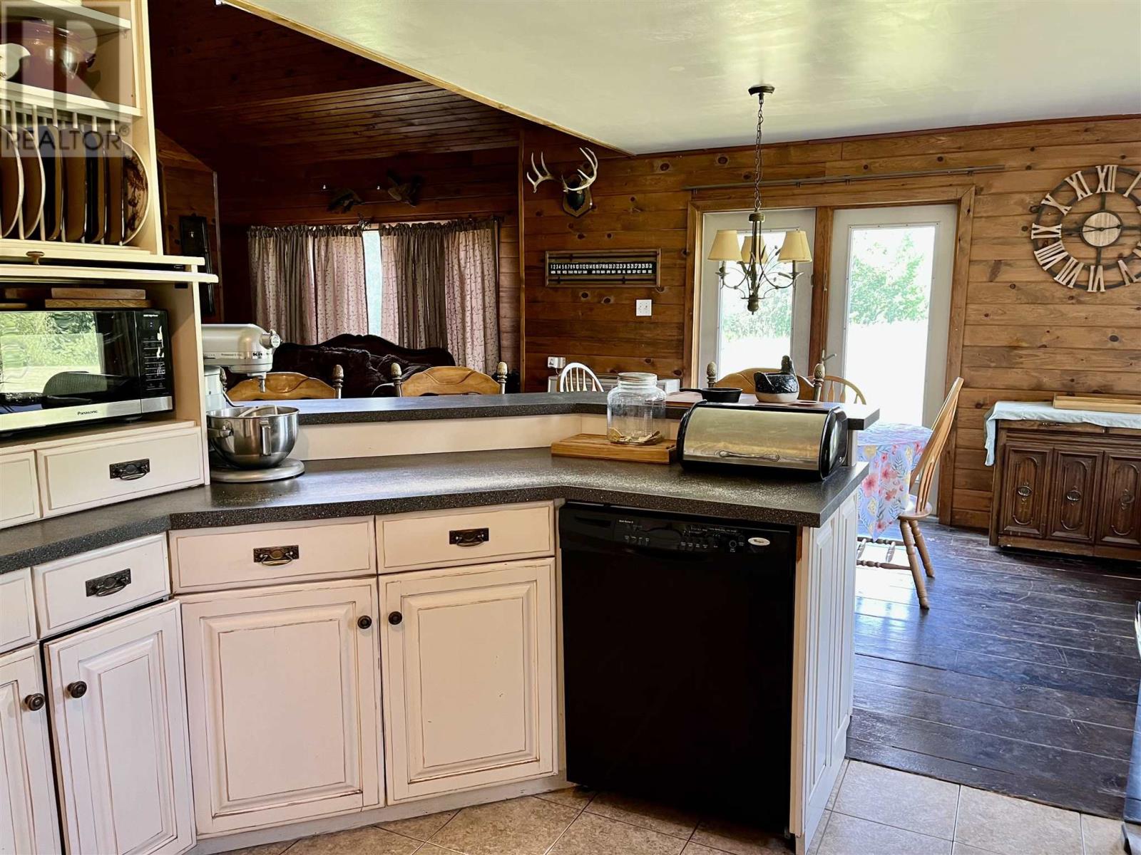 619 Cameron Road Property Photo 8