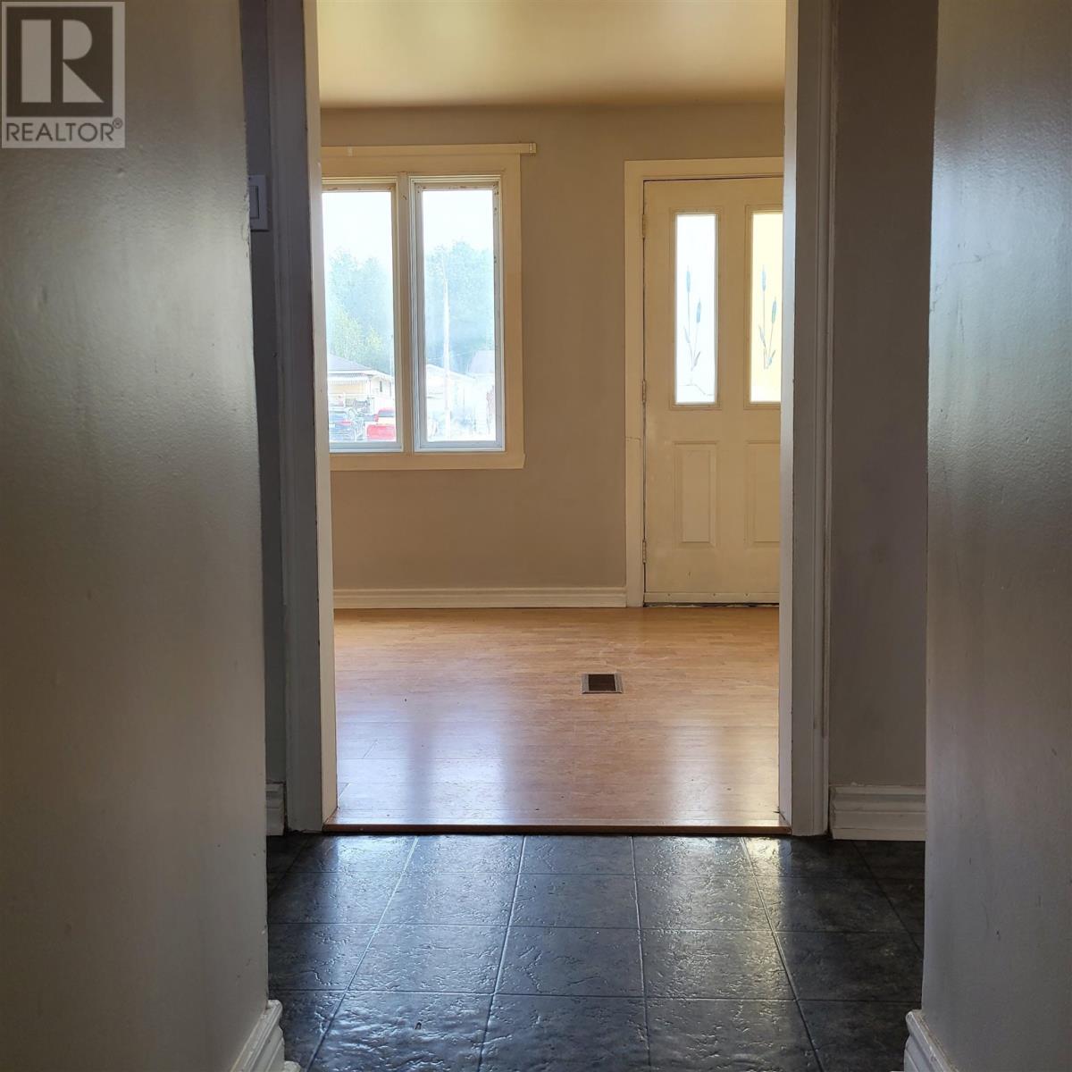 59 Manitou Road W Property Photo 8