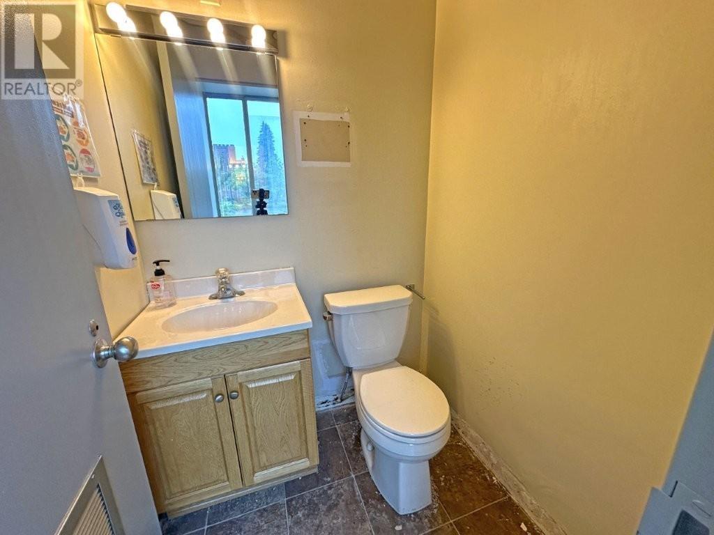 104 325 Archibald Street S Property Photo 35