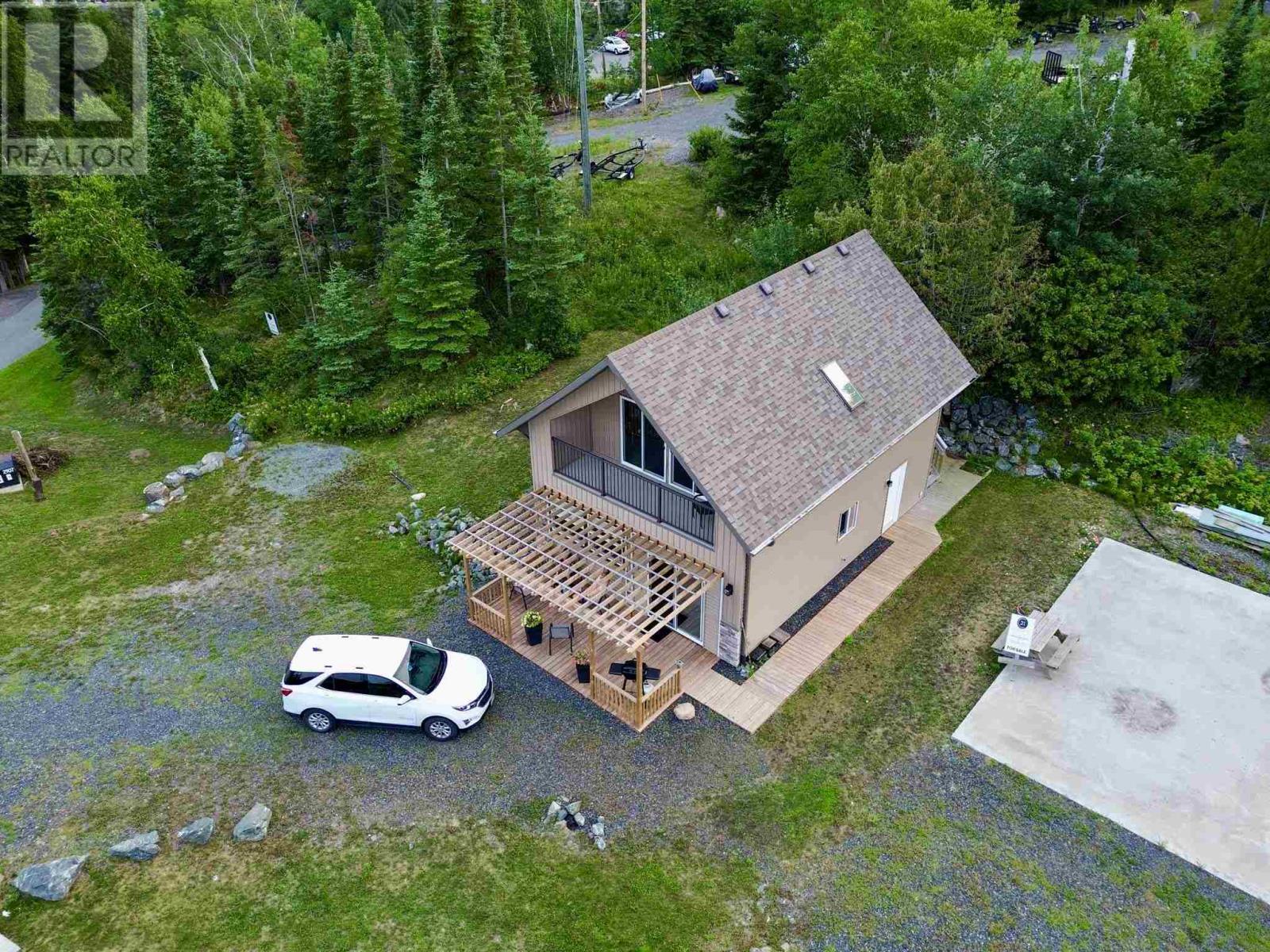 16 Au Lac Retreats Crescent, Lake Of The Woods Property Photo 2