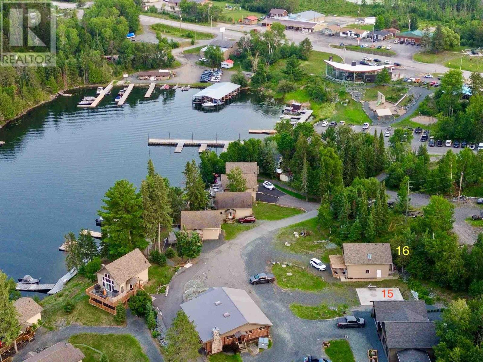 16 Au Lac Retreats Crescent, Lake Of The Woods Property Photo 7