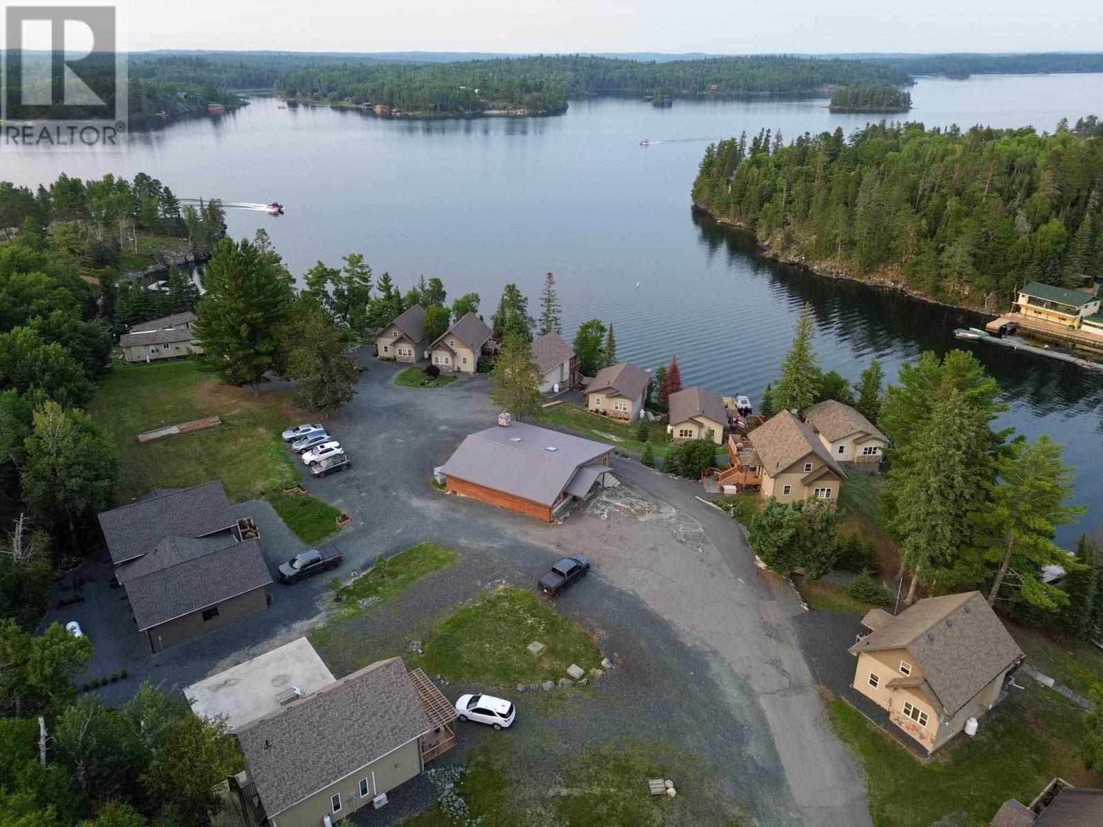 16 Au Lac Retreats Crescent, Lake Of The Woods Property Photo 12