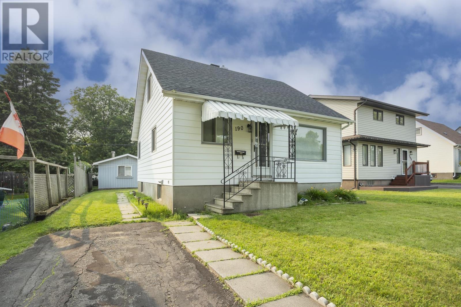 190 Kenogami Ave. S. Property Photo 1