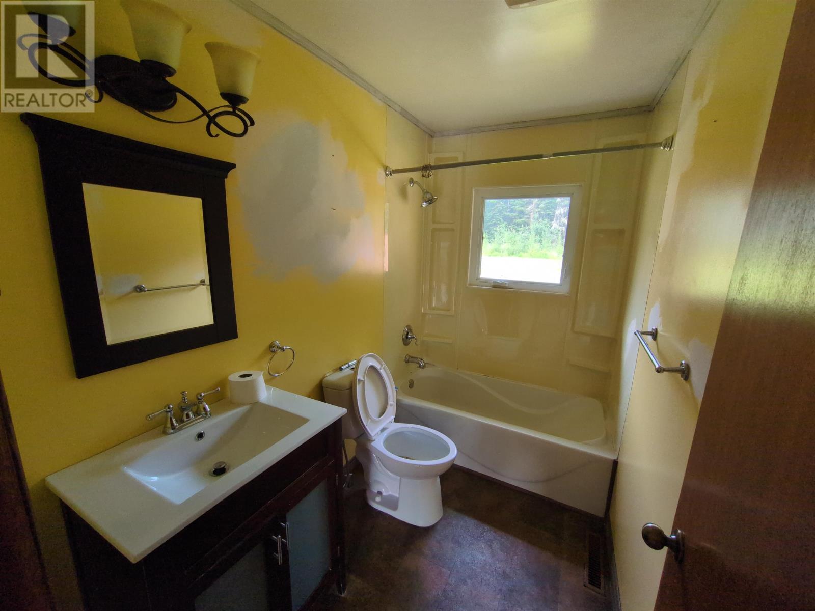 6 The River Rd Property Photo 17