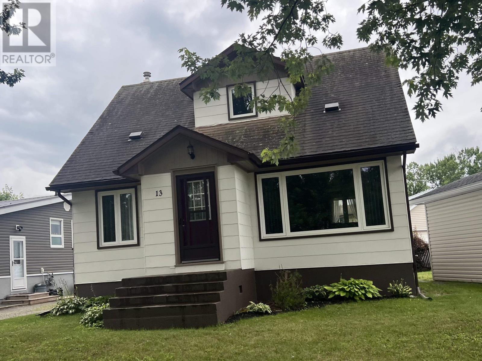 13 Spruce RD
