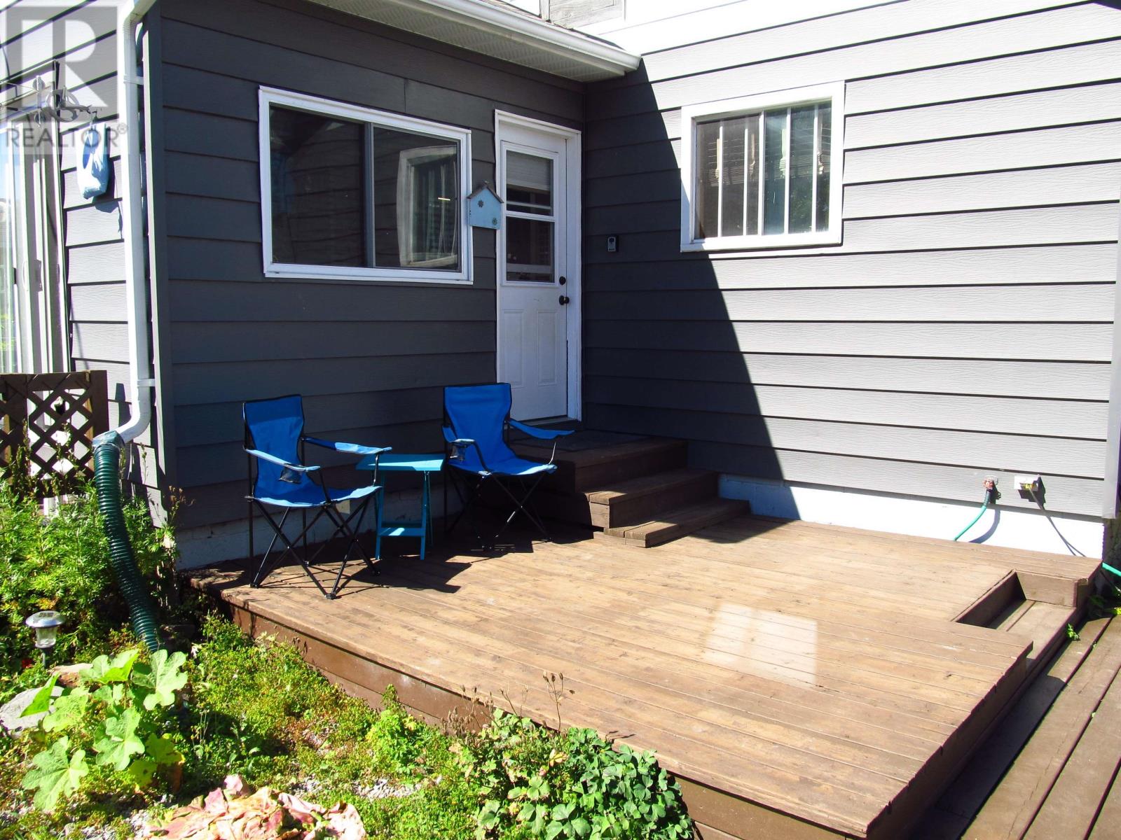 337 Garnet Dr Property Photo 4