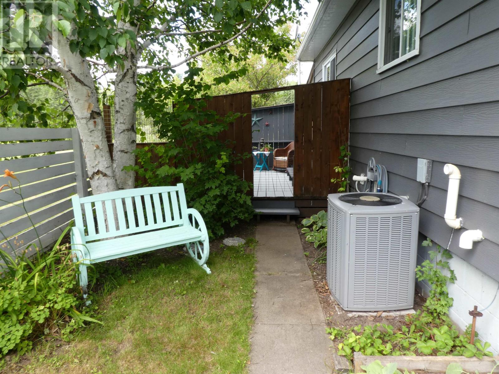 337 Garnet Dr Property Photo 6