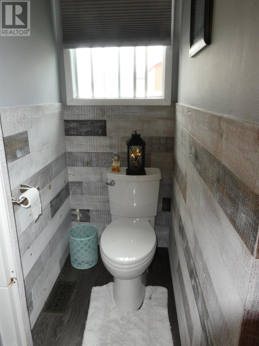 337 Garnet Dr Property Photo 23