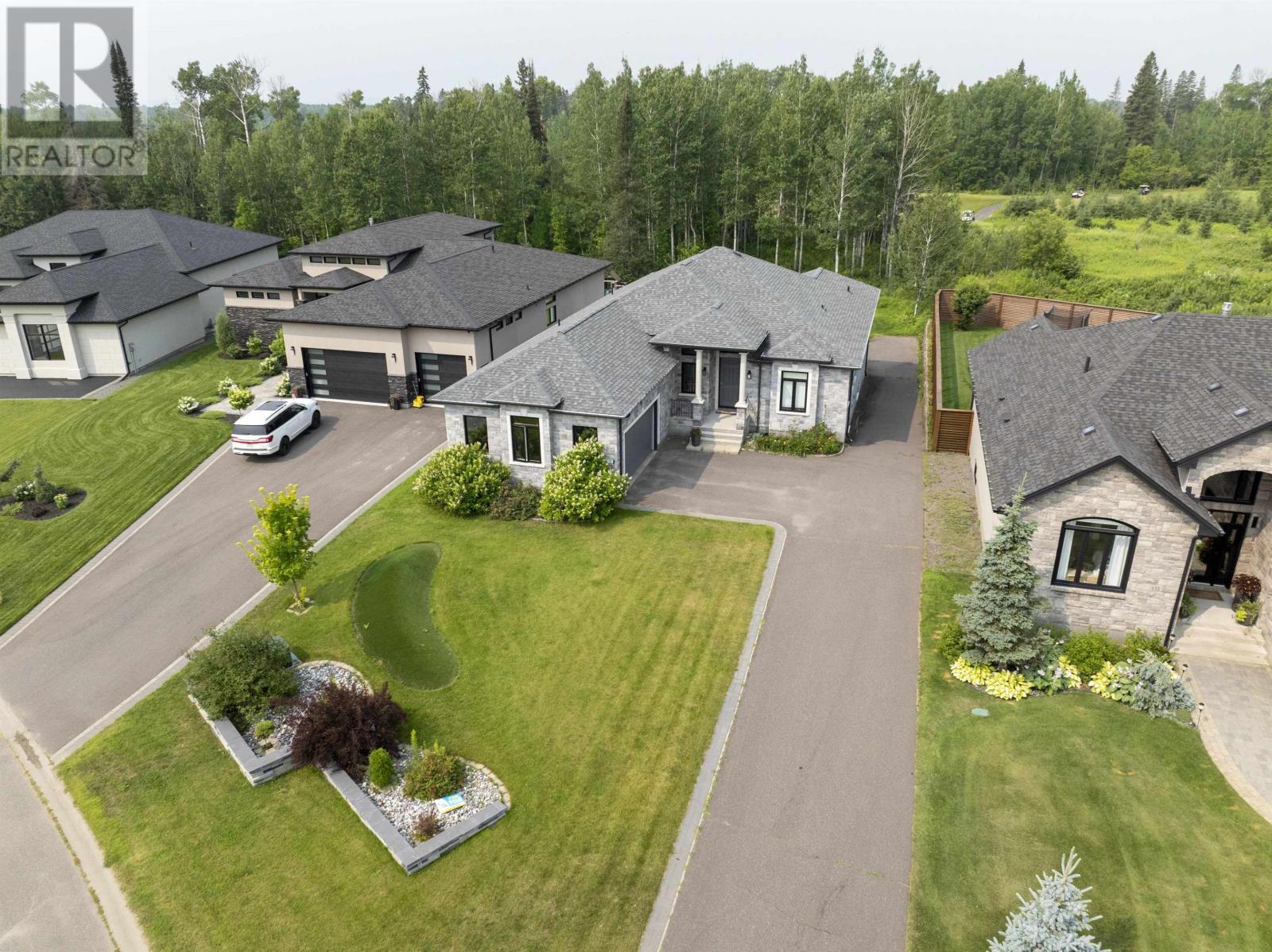 157 Whitewater Pl Property Photo 4