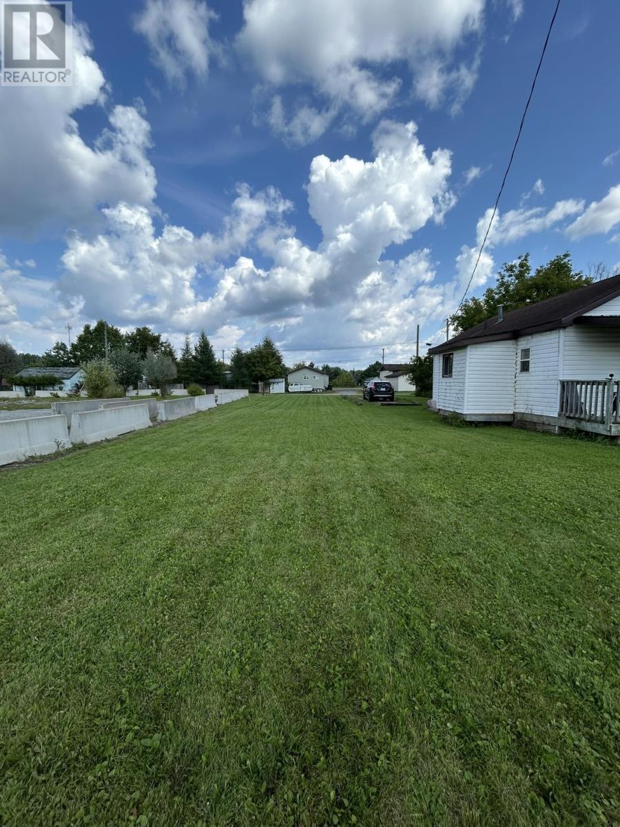 133 Burns St Property Photo 1