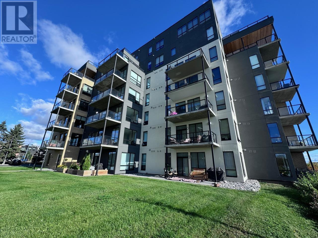 2107 2260 SLEEPING GIANT PKWY Property Photo 1