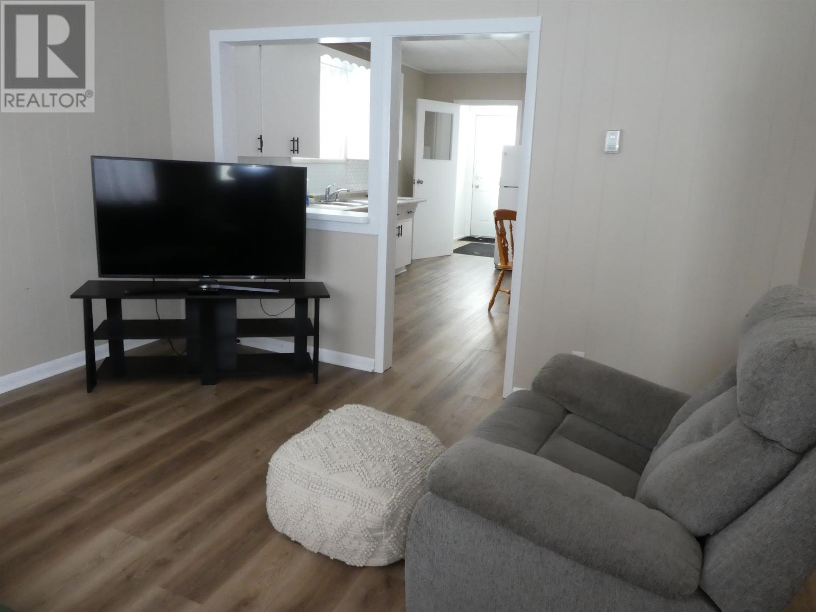 First St E Property Photo 4