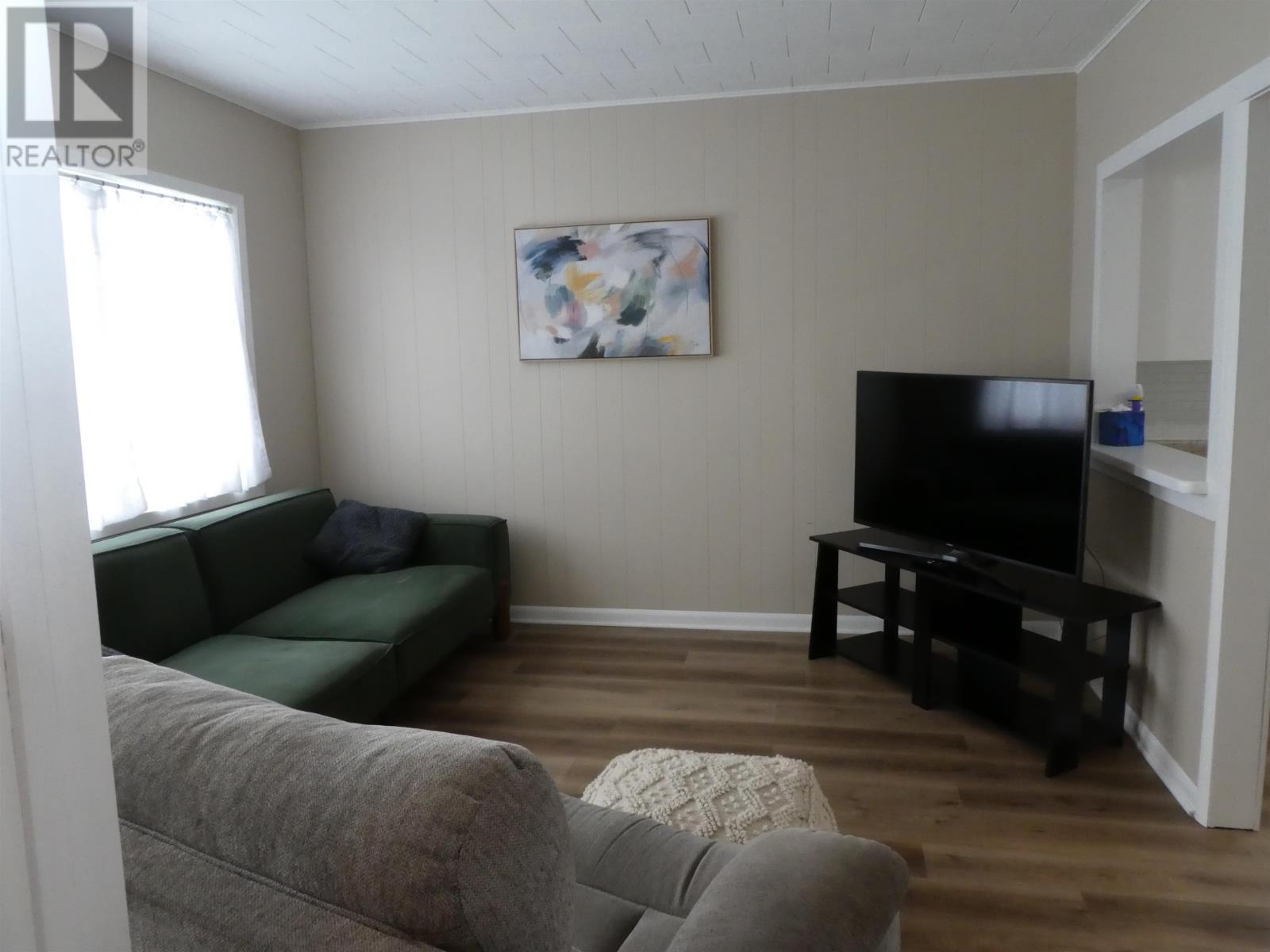 First St E Property Photo 5
