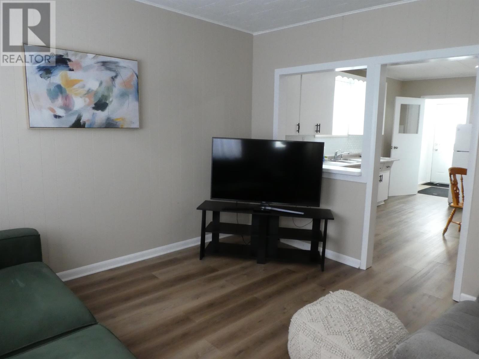 First St E Property Photo 6