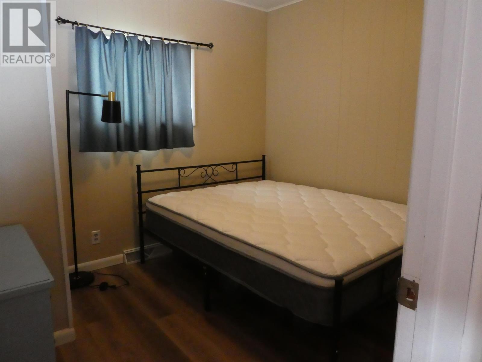 First St E Property Photo 20