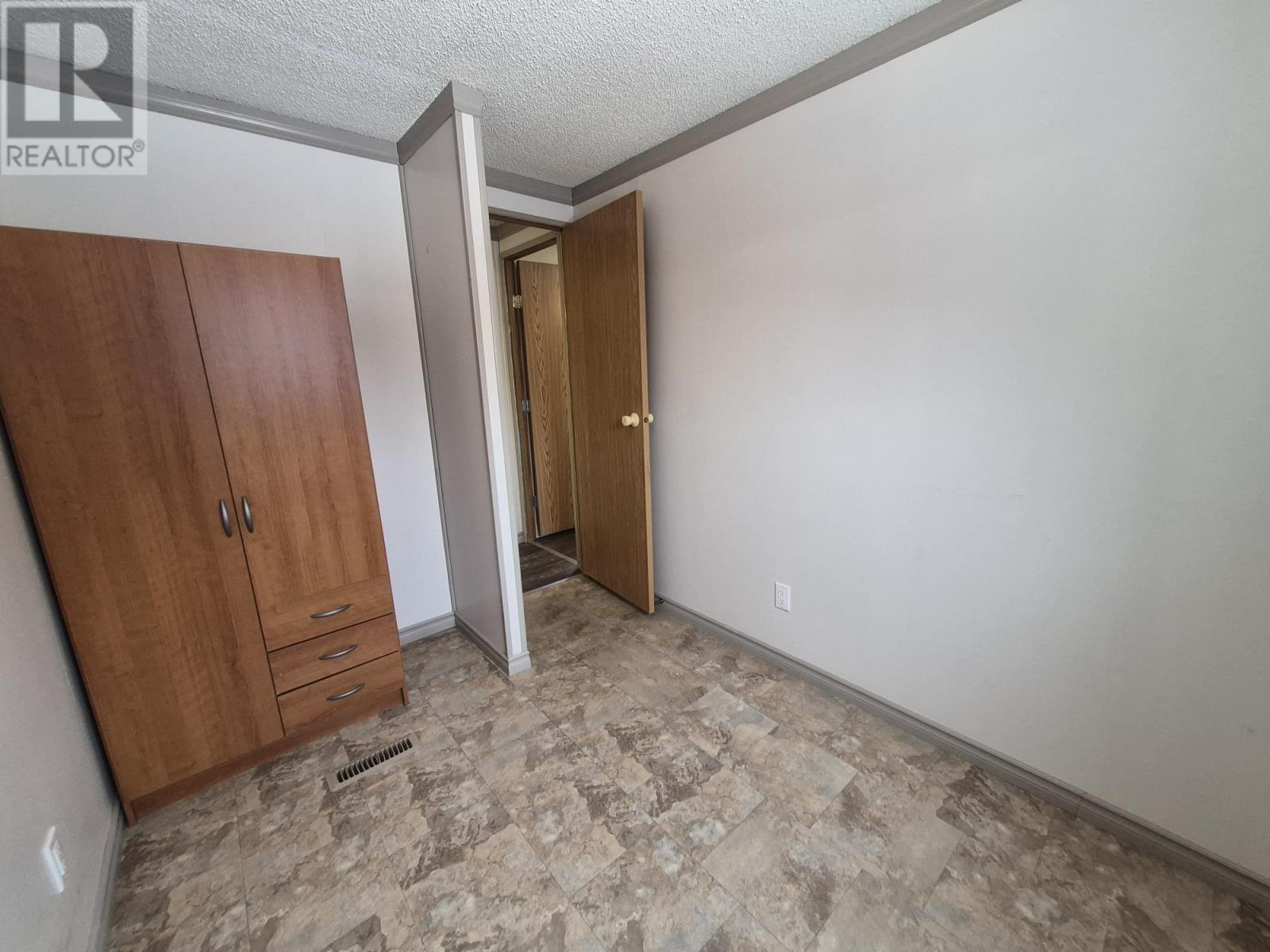 66 Jackson Crescent Property Photo 31