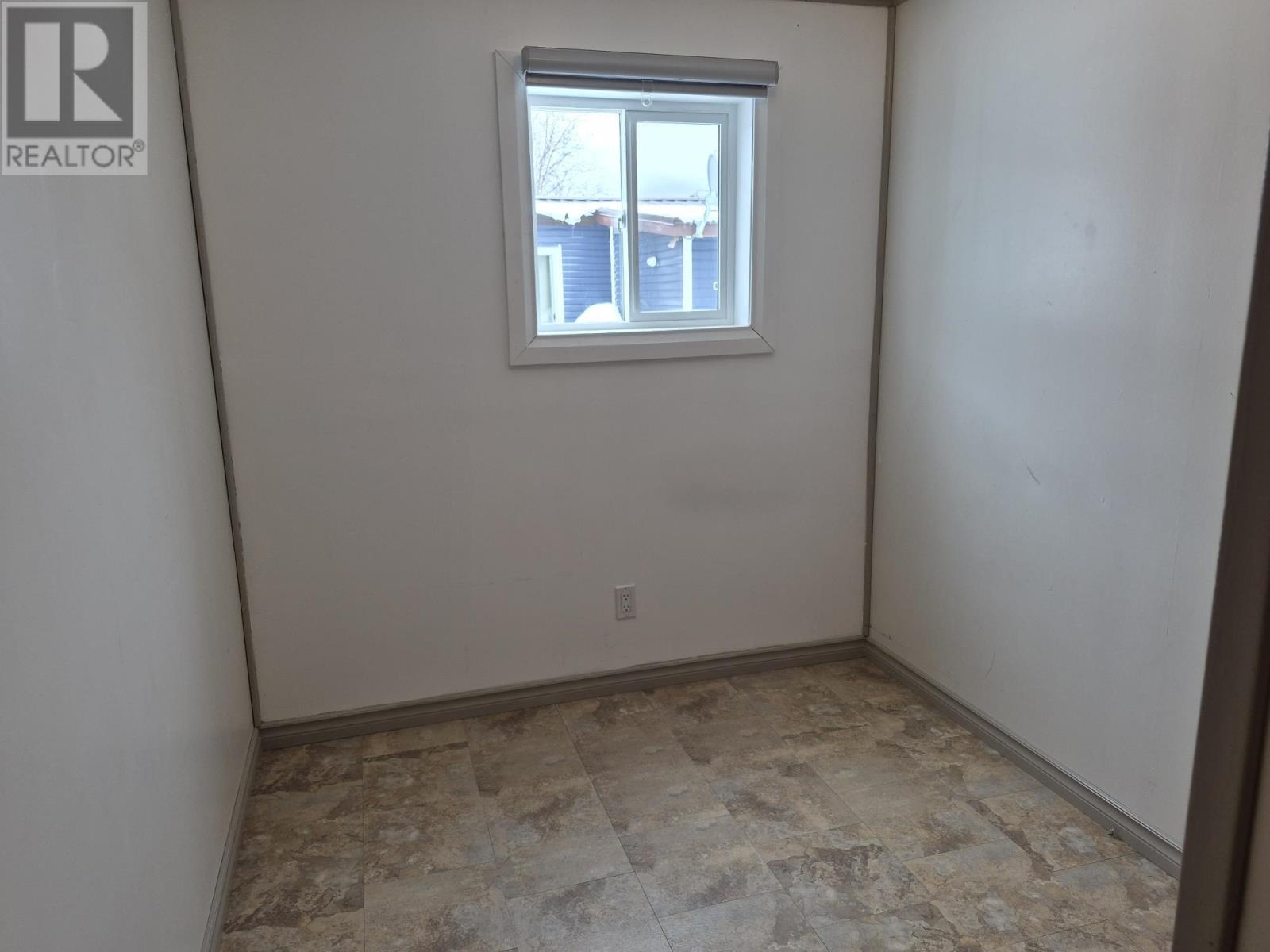 66 Jackson Crescent Property Photo 33