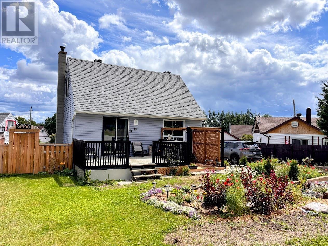 18 Swallow DR Property Photo 1