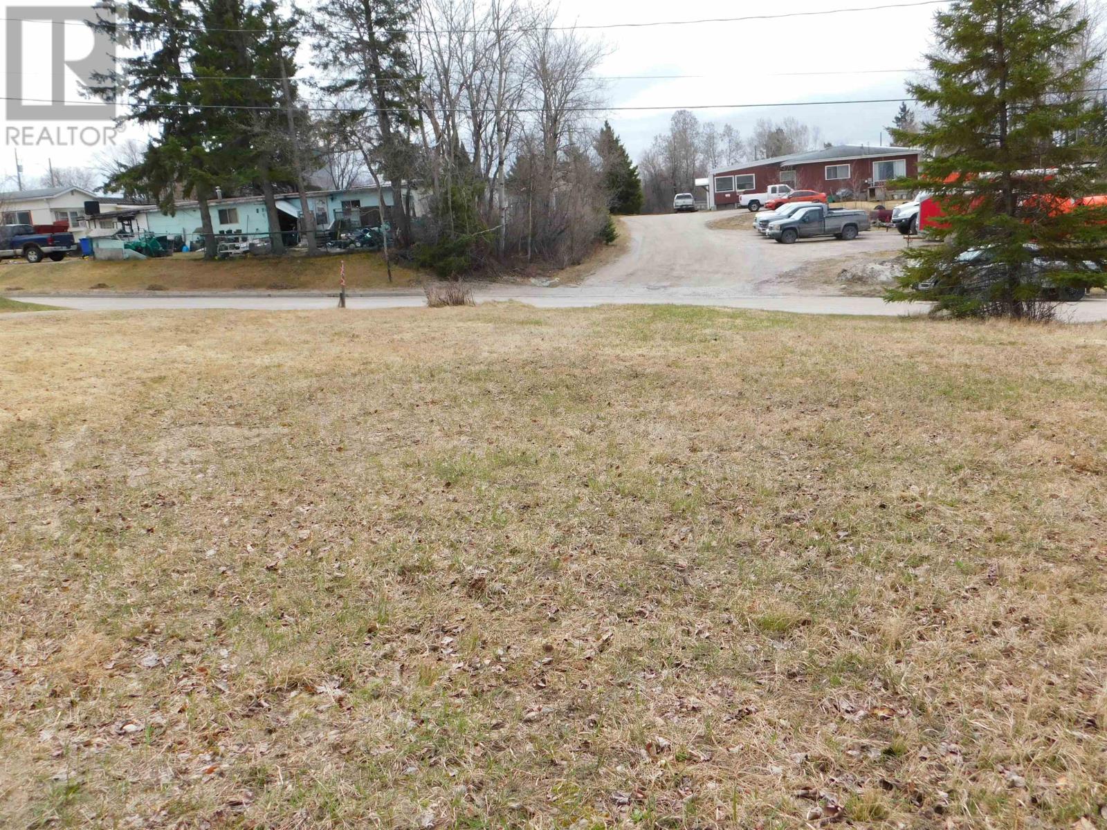 113 Third St Property Photo 3