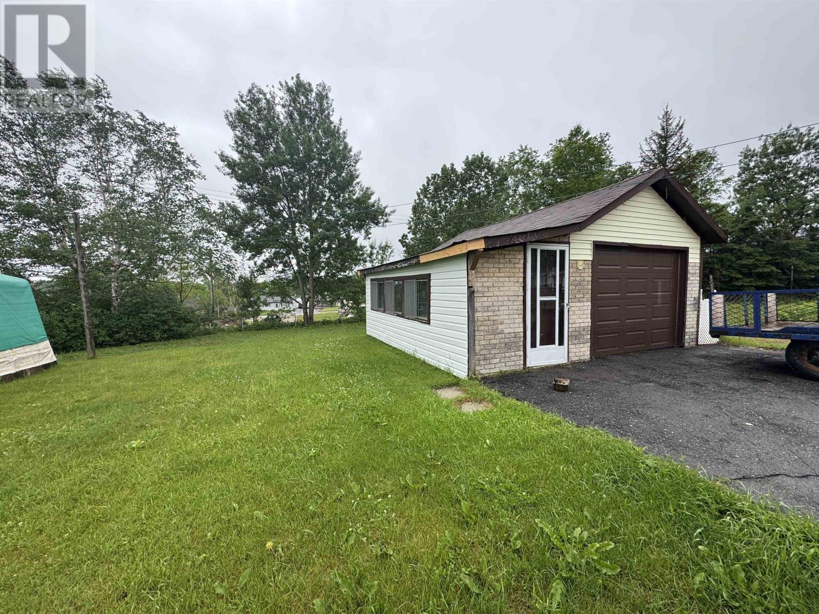 6 Kinglet Pl Property Photo 19