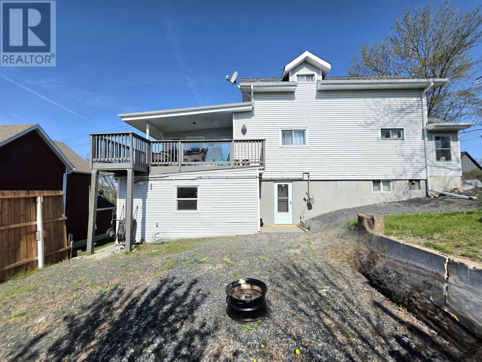 401 Third Street South Property Photo 4